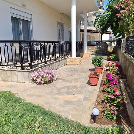 Grand Apartment Nea Chili Exterior photo