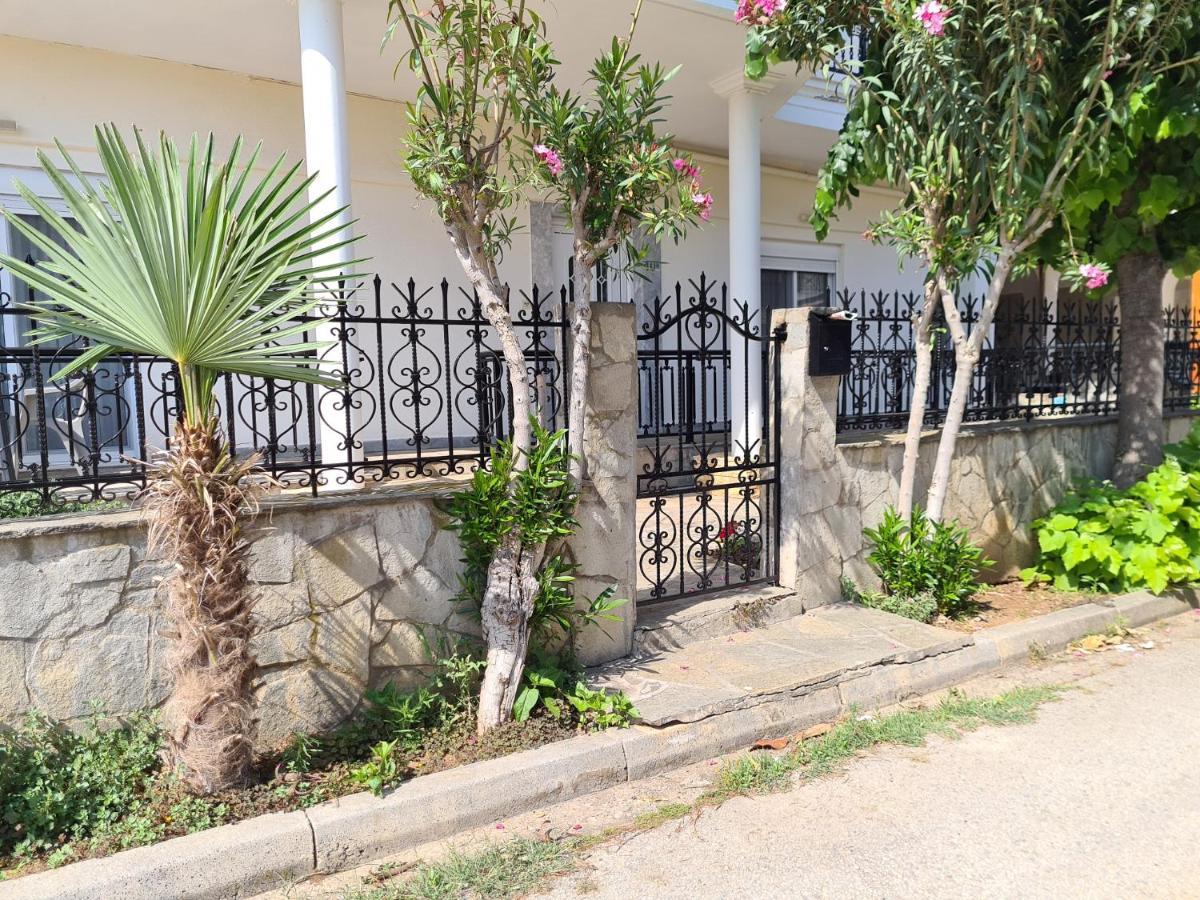 Grand Apartment Nea Chili Exterior photo